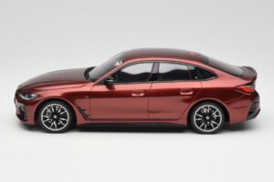 BMW M440i G26 Gran Coupe Aventurine Vermelho Otto 1:18 OT1075 Resina - imagem 3 de 6