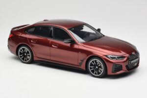 BMW M440i G26 Gran Coupe Aventurine Vermelho Otto 1:18 OT1075 Resina - imagem 4 de 6