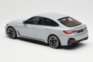 BMW M440i G26 Gran Coupe Brooklyn Cinzento Metálico Otto 1:18 OT454 Resina - imagem 5 de 6
