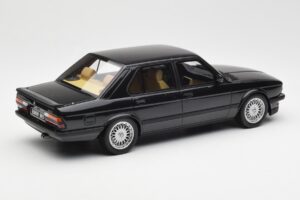 BMW M5 E28 Diamond Preto Otto 1:18 OT184 Resina - imagem 2 de 6