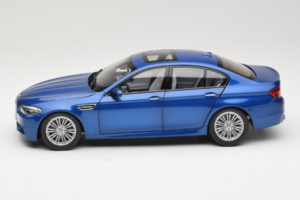 BMW M5 F10 Monte Carlo Blue Paragon 1:18 80432186352 Metal - imagem 4 de 8