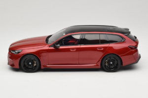 BMW M5 G99 Touring Fire Red GT Spirit 1:18 GT964 Resina - imagem 3 de 6