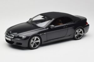 BMW M6 E64 Cabriolet Sapphire Black Kyosho 1:18 80430417424 Metal - imagem 3 de 9