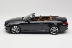 BMW M6 E64 Cabriolet Sapphire Black Kyosho 1:18 80430417424 Metal - imagem 5 de 9