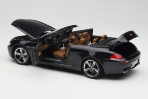 BMW M6 E64 Cabriolet Sapphire Black Kyosho 1:18 80430417424 Metal - imagem 6 de 9
