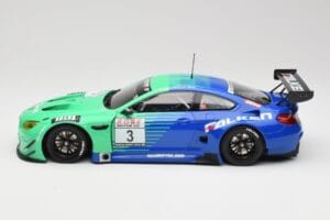 BMW M6 GT3 F13 #3 Falken Motorsports P. Düsseldorf / J. Müller VLN Winner Heat 4 2017 Minichamps 1:18 153172693 Metal - imagem 3 de 6