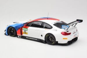 BMW M6 GT3 F13 #42 BMW Team Schnitzer R. Collard / P. Eng ADAC GT Masters Oschersleben 2017 Minichamps 1:18 155172652 Metal - imagem 5 de 6