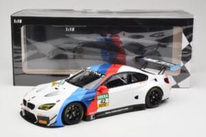 BMW M6 GT3 F13 #42 BMW Team Schnitzer R. Collard / P. Eng ADAC GT Masters Oschersleben 2017 Minichamps 1:18 155172652 Metal - imagem 6 de 6