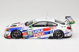 BMW M6 GT3 F13 #96 Turner Motorsport B. Auberlen / R. Foley Class Winner Petit Le Mans 2019 Minichamps 1:18 153192696 Metal - imagem 3 de 6