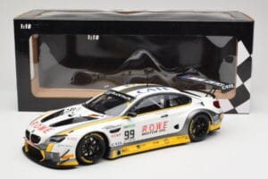 BMW M6 GT3 F13 #99 Rowe Racing P. Eng / M. Martin 24 Hours of Spa 2017 Minichamps 1:18 155172689 Metal - imagem 6 de 6