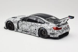 BMW M6 GT3 F13 Presentation Spa 2015 Minichamps 1:18 155152699 Metal - imagem 5 de 6