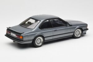 BMW M635 CSi E24 Shadow Line Delphin Metallic AUTOart 1:18 70529 Metal - imagem 3 de 8