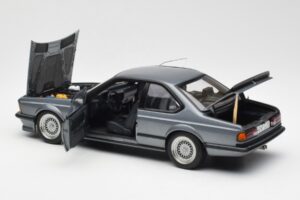 BMW M635 CSi E24 Shadow Line Delphin Metallic AUTOart 1:18 70529 Metal - imagem 5 de 8