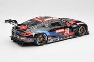 BMW M8 GTE RLL Racing #24 J. Edwards / J. Krohn IMSA GP Road Atlanta 2020 Minichamps 1:18 155202994 Metal - imagem 2 de 6