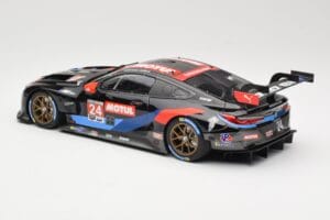 BMW M8 GTE RLL Racing #24 J. Edwards / J. Krohn IMSA GP Road Atlanta 2020 Minichamps 1:18 155202994 Metal - imagem 5 de 6