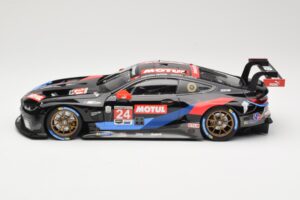 BMW M8 GTE RLL Racing #24 J. Krohn / J. Edwards Class Winners 24 Hours of Daytona 2020 Minichamps 1:18 155202924 Metal - imagem 3 de 6