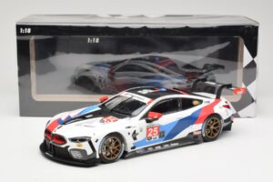 BMW M8 GTE Team RLL #25 C. De Phillippi / A. Farfus Class Winners 24 Hours of Daytona 2019 Minichamps 1:18 155192925 Metal - imagem 6 de 6