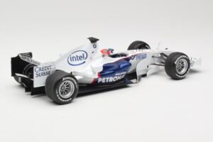 BMW Sauber F1.07 #10 R. Kubica Launch Version 2007 Minichamps 1:18 80430426995 Metal - imagem 2 de 7