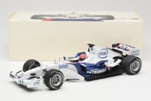 BMW Sauber F1.07 #10 R. Kubica Launch Version 2007 Minichamps 1:18 80430426995 Metal - imagem 7 de 7