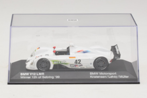 BMW V12 LMR #42 T. Kristensen / J.J. Lehto / J. Muller 24 Hours of Le Mans 1999 Minichamps 1:43 80429418137 Metal - imagem 4 de 5