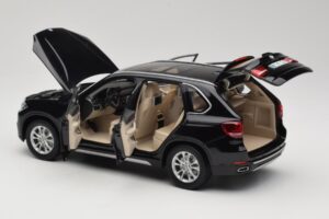 BMW X5 E70 Sapphire Black Paragon 1:18 PA-97071 Metal - imagem 5 de 8