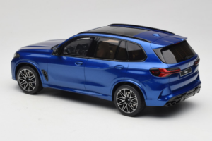 BMW X5 M F95 Competition Marina Bay Blue Metallic GT Spirit 1:18 GT967 Resina - imagem 5 de 6