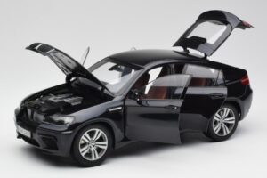 BMW X6 M F86 Preto Kyosho 1:18 80432157613 Metal - imagem 2 de 8