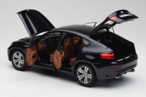 BMW X6 M F86 Preto Kyosho 1:18 80432157613 Metal - imagem 5 de 8
