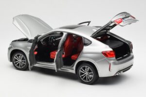 BMW X6 M F86 Donington Cinzento Metálico Norev 1:18 80432364886 Metal - imagem 5 de 8
