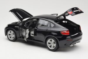 BMW X6 M E71 Preto Bburago 1:18 18-12081 Metal - imagem 5 de 8