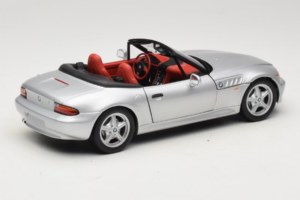 BMW Z3 Cabriolet Prata UT Models 1:18 20402 Metal - imagem 3 de 8