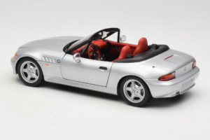 BMW Z3 Cabriolet Prata UT Models 1:18 20402 Metal - imagem 7 de 8