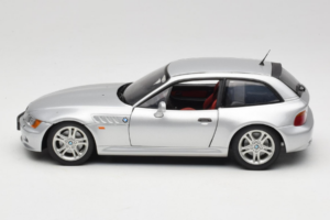 BMW Z3 E36/8 Coupe 2.8 Prata UT Models 1:18 20421-R1 Metal - imagem 4 de 8
