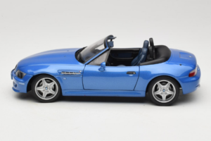 BMW Z3 M Roadster Azul Edição Concessionário UT Models 1:18 80439422939 Metal - imagem 4 de 8