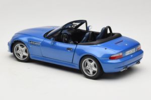 BMW Z3 M Roadster Azul Edição Concessionário UT Models 1:18 80439422939 Metal - imagem 7 de 8