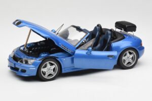 BMW Z3 M Roadster Com Porta-Bagagens Azul Metálico UT Models 1:18 20416 Metal - imagem 2 de 8