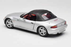 BMW Z3 Roadster 1.8 Prata UT Models 1:18 20404 Metal - imagem 7 de 8