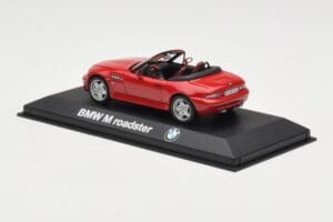 BMW Z3 Roadster 2.8 Vermelho Minichamps 1:43 BMW004 Metal - imagem 3 de 4
