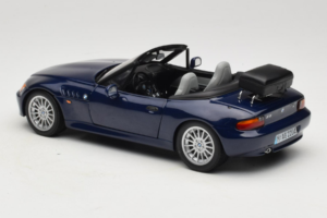 BMW Z3 Roadster Azul Edição Concessionário UT Models 1:18 80439422186 Metal - imagem 7 de 8