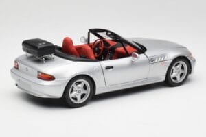 BMW Z3 Roadster Com Porta-Bagagens Prata UT Models 1:18 20407 Metal - imagem 3 de 8