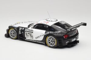 BMW Z4 #676 H. Stuck / J. Hennerici / D. Hurtgen Team Schubert Nürburgring 24 Hours 2006 AUTOart 1:18 80649 Metal - imagem 5 de 6