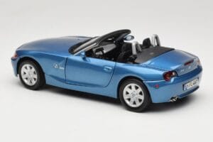 BMW Z4 E85 Azul Metallic Motormax 1:18 73144 Metal - imagem 7 de 8