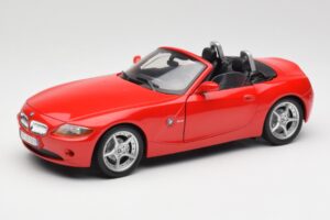 BMW Z4 E85 Roadster Vermelho Bburago 1:18 34046 Metal