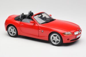 BMW Z4 E85 Roadster Vermelho Bburago 1:18 34046 Metal - imagem 6 de 8