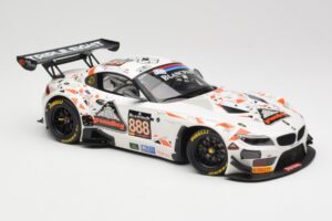 BMW Z4 E89 GT3 #888 Triple Eight Racing L. Mowle / J. Ratcliffe 24 Hours of Spa 2015 Minichamps 1:18 151152388 Metal - imagem 4 de 6