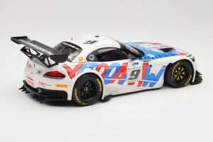 BMW Z4 E89 GT3 #9 Roal Motorsport A. Zanardi / B. Spengler 24 Hours of Spa 2015 Minichamps 1:18 151152309 Metal - imagem 2 de 6