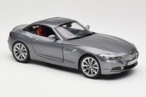 BMW Z4 E89 sDrive 35i Space Grey Metallic Kyosho 1:18 80432147085 Metal - imagem 6 de 8