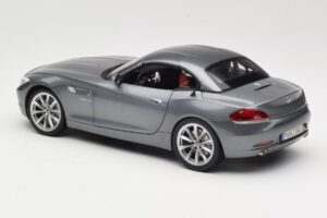 BMW Z4 E89 sDrive 35i Space Grey Metallic Kyosho 1:18 80432147085 Metal - imagem 7 de 8