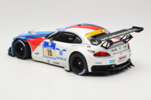 BMW Z4 GT3 #19 Team Schubert J. Muller / D. Muller ADAC 24 Hours Nurburgring 2013 Minichamps 1:18 151132319 Metal - imagem 5 de 6