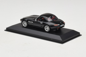 BMW Z8 Preto Hardtop Minichamps 1:43 BMW018 Metal - imagem 3 de 4